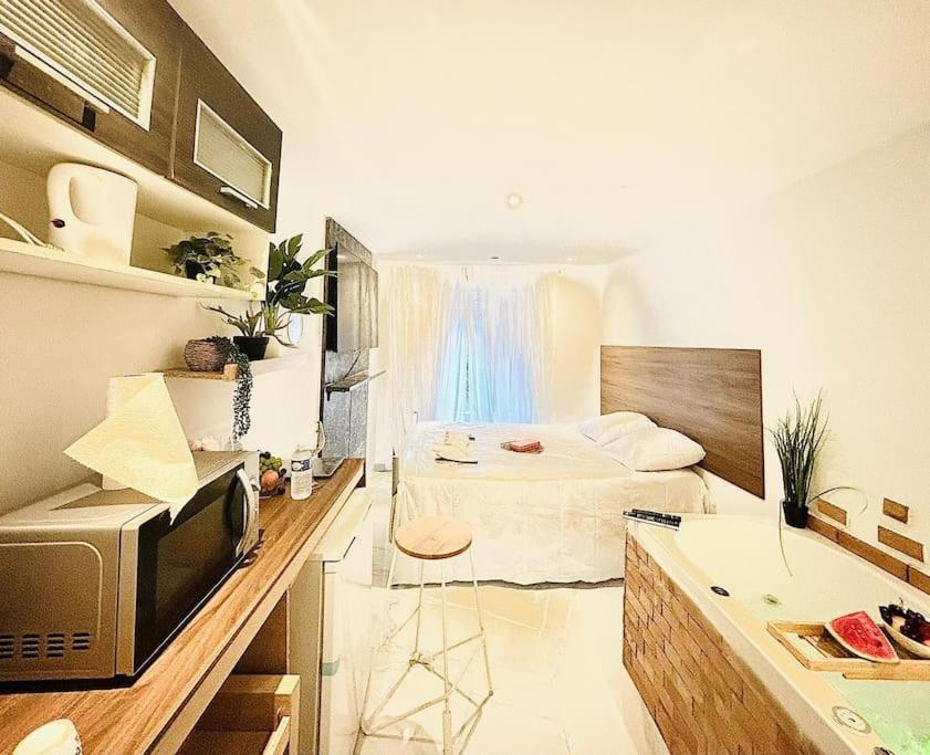 Studio Love Jacuzzi Marseille Exterior photo